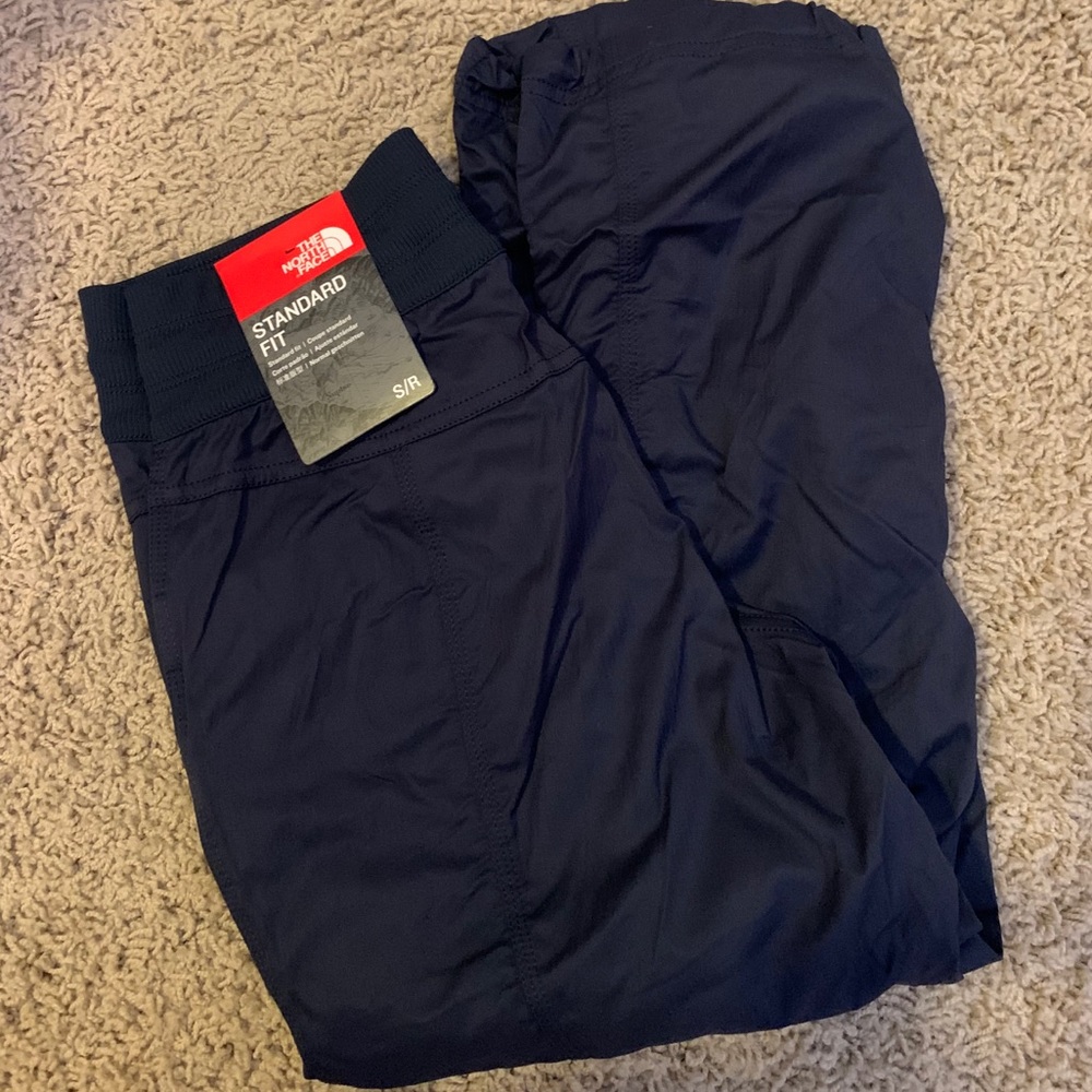NORTH FACE CAPRIS - NWT